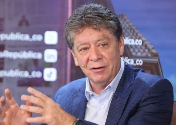 “Uno de los mayores actos de populismo de la historia”: Bruce Mac Master critica aumento del salario mínimo