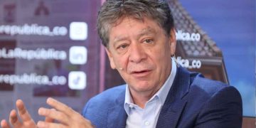 “Uno de los mayores actos de populismo de la historia”: Bruce Mac Master critica aumento del salario mínimo