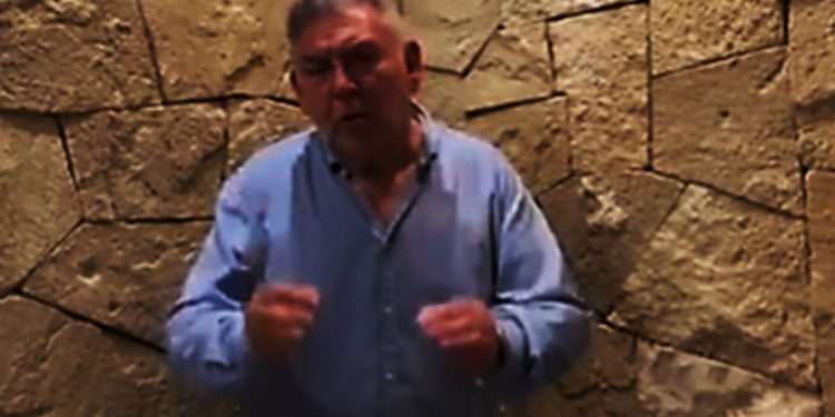 “Gobierno irresponsable y populista de cara a elecciones”: Fenalco y la Andi critican alza del salario mínimo