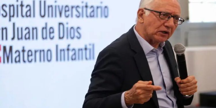 Corte Constitucional abre incidente de desacato contra el ministro de Salud por ajuste de la UPC