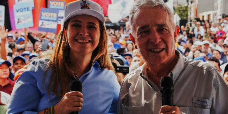 Uribe confirma que decisión sobre consulta del 8 de marzo será coordinada con Paloma Valencia