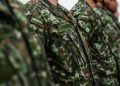 Rodeados por una multitud: retienen a 18 militares del Ejército durante operativo contra el ELN en Chocó
