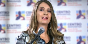 Paloma Valencia pide frenar ya la emergencia económica: solicita a la Corte revisar decreto pese a vacancia judicial