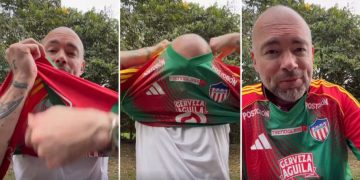 Santiago Cruz cumple la apuesta con Checo Acosta y se viste de rojiblanco