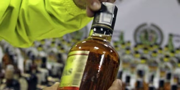 Policía de Barranquilla advierte sobre riesgos del licor adulterado durante las festividades de fin de año
