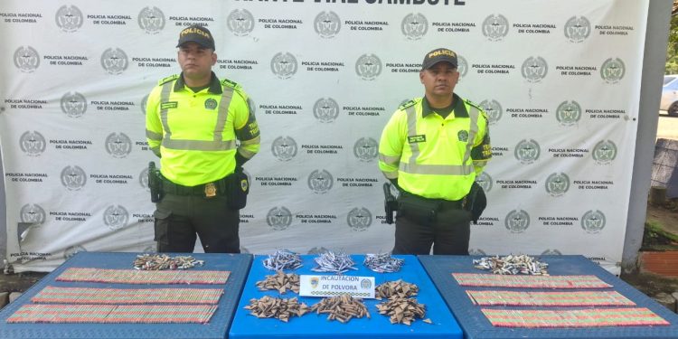 Incautan más de 1.600 unidades de pólvora hechiza en la vía San Onofre–Cartagena