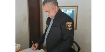 Salario mínimo y reforma laboral: la tormenta perfecta que amenaza miles de empleos de porteros en Colombia