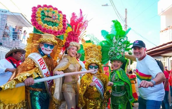 ¡150 años de historia retumban en Barranquilla! El Congo Grande izó su bandera y anunció un Carnaval 2026 “a lo grande”