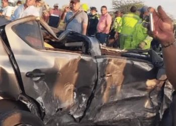 Tragedia vial en Tasajera: docente murió y su familia resultó gravemente herida tras choque con camión