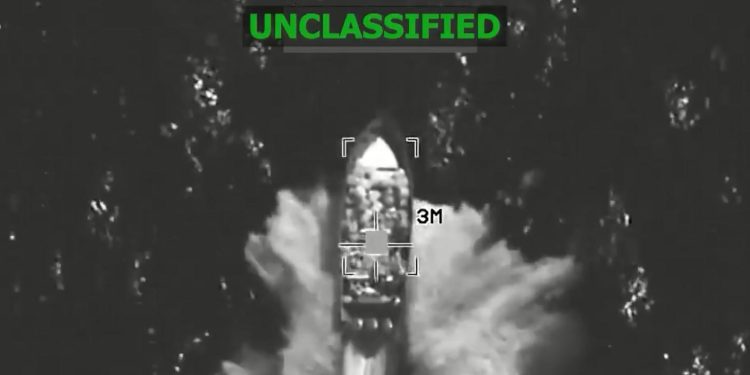 EE.UU. lanza nuevo ataque a “narcolancha” en el Pacífico: cuatro muertos y tensión en el Senado