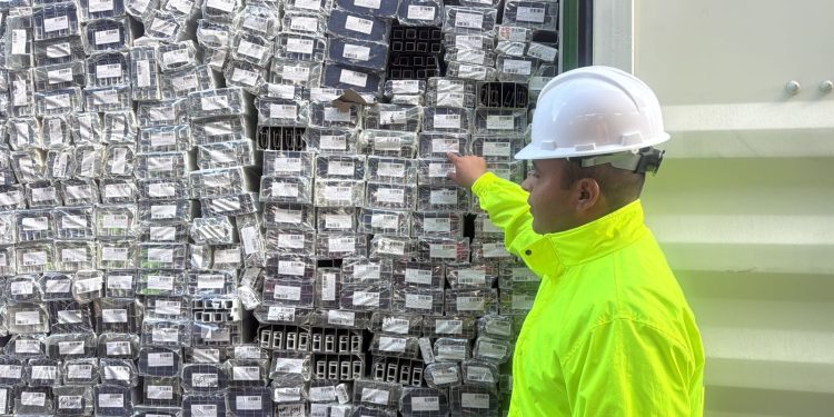 Golpe millonario al contrabando en Barranquilla: incautan perfiles de aluminio por más de $4.600 millones