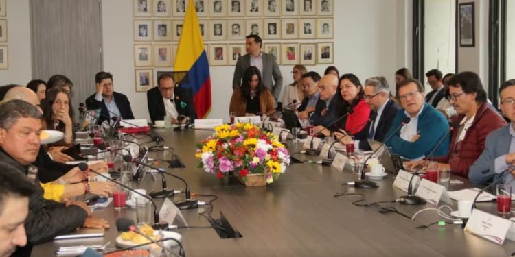 Fracasa la concertación del salario mínimo y el Ejecutivo se prepara para fijarlo por decreto