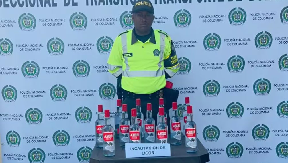Incautan licor de contrabando durante operativo vial en la carretera Cartagena–Barranquilla