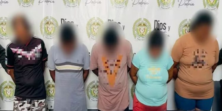 Capturados cinco presuntos expendedores de drogas en allanamientos en Lorica, Córdoba