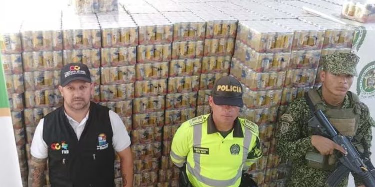 Decomisan en Sucre 60 mil latas de cerveza ilegal durante operativo en la Troncal de Occidente