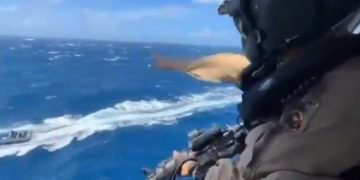 Armada intercepta lancha con más de 2,6 toneladas de cocaína en operación aérea sin disparos en el Caribe