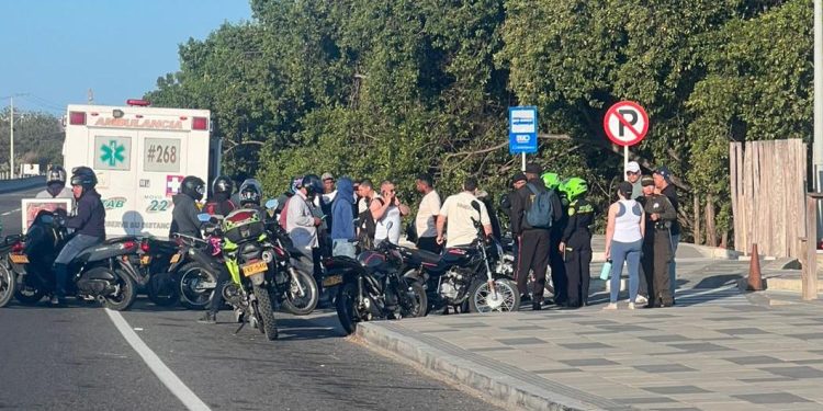 Fallece joven de 22 años tras sufrir un infarto mientras viajaba en bus hacia su trabajo en Barranquilla