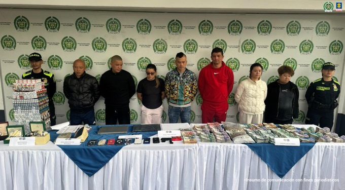 Judicializan a ocho personas por red de contrabando de textiles asiáticos y lavado de activos