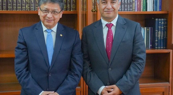 Presidente de la Corte Constitucional recibió al ministro de Justicia en visita protocolaria