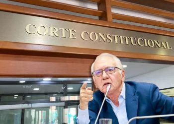 Corte Constitucional le dice no al ministro de Salud y mantiene proceso por desacato