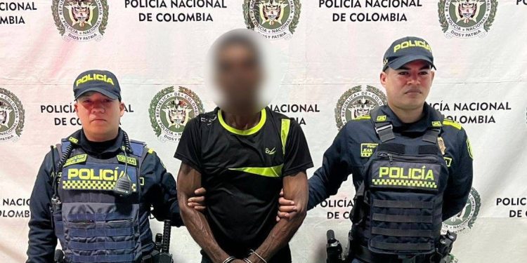 Capturan a un hombre por agredir a su expareja con arma blanca en el barrio Rebolo