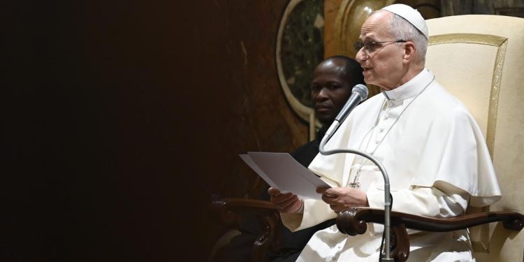 Papa León XIV pide paz para Israel y Palestina y llama al diálogo para poner fin a la guerra en Ucrania