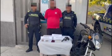Capturan en Cartagena a alias ‘El Jhonsito’, señalado de atracar un local y portar un arma ilegal