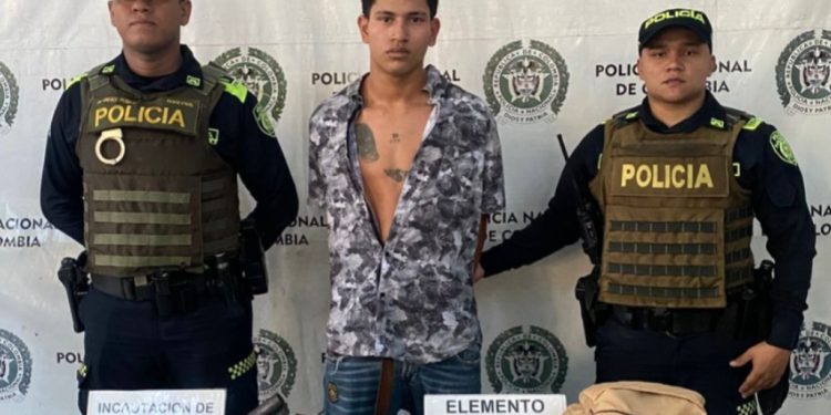 Persecución policial en Kennedy termina con la captura de un hombre armado y señalado de hurto calificado