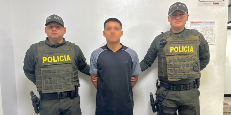Detienen en Soledad a joven sorprendido portando un revólver durante patrullaje policial