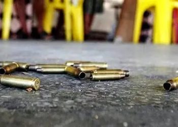 Hallan sin vida a un hombre en una casa abandonada de Brisas del Río; autoridades investigan homicidio