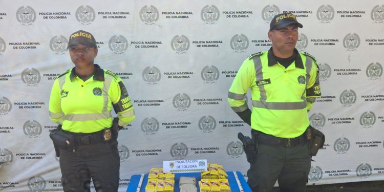 Policía de Tránsito frustra transporte de pólvora ilegal en la vía San Onofre–Cartagena