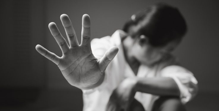 Cargos a docente por presunto acoso sexual a estudiantes en institución educativa en Manzanares, Caldas