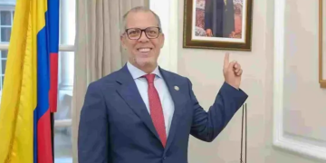 Alfredo Saade llega a la embajada de Colombia en Brasil para asumir cargo diplomático