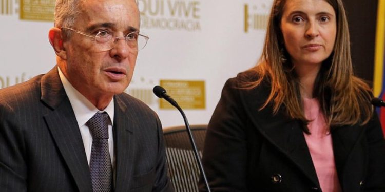 Uribe respalda públicamente a Paloma Valencia y refuerza su apuesta presidencial para 2026