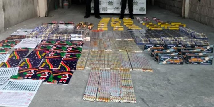 Incautan más de 52 mil unidades de pólvora en operativo sorpresa en el barrio El Boliche