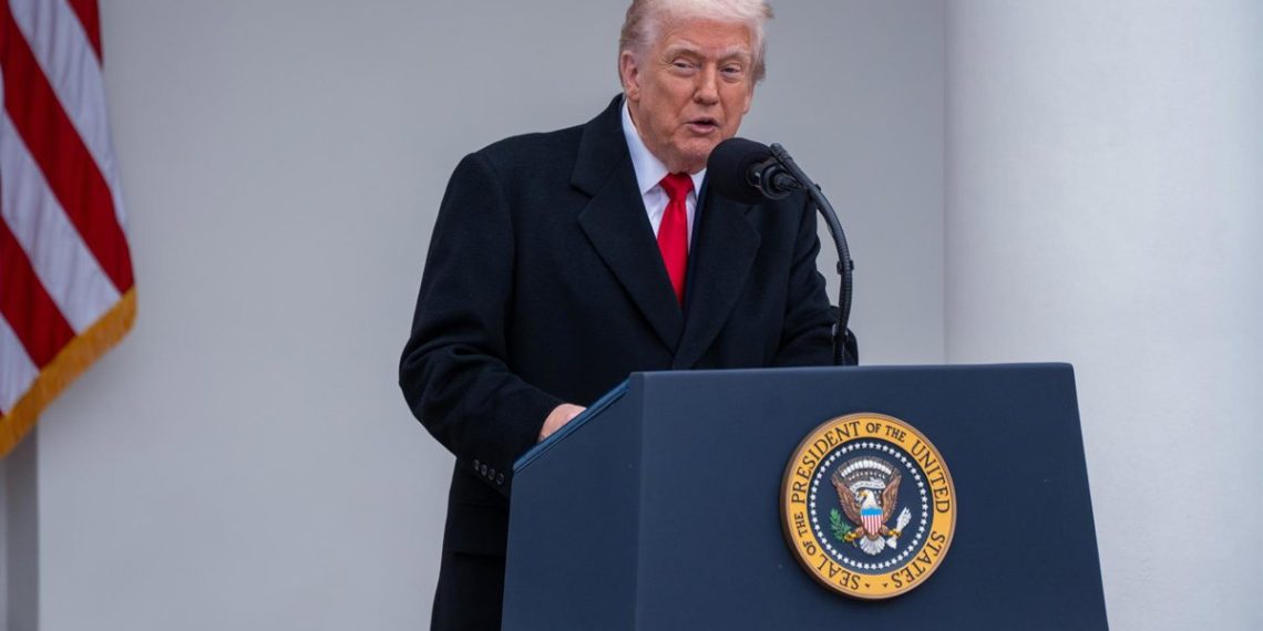 Trump sube el tono contra Maduro y deja abierta la puerta a una salida forzada del poder