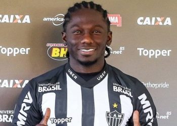 Deportivo Cali reactiva su plan por Yimmi Chará y espera un giro desde Barranquilla