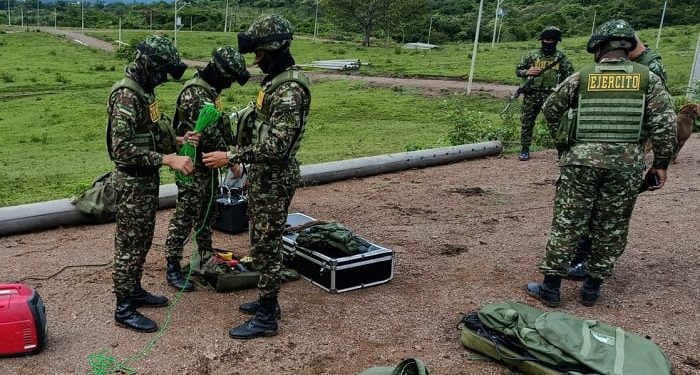 Despliegue de tropas del Ejército e información de la comunidad permitieron neutralizar acciones con explosivos en Huila y Cauca