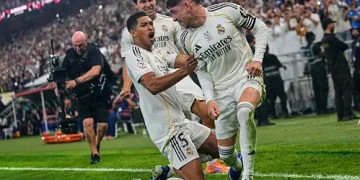 Valverde y Rodrygo meten al Real Madrid en la final tras un derbi de máxima tensión