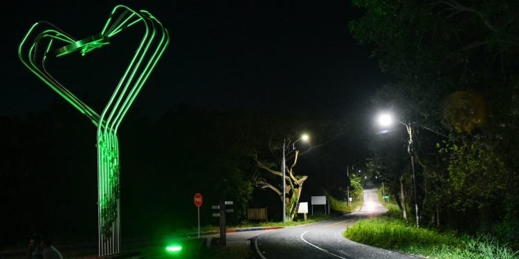 Gobierno de Eduardo Verano ilumina con energía solar el corredor rural Baranoa – Usiacurí