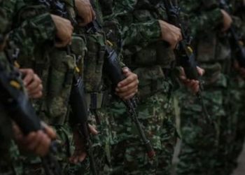 Ejército seduce a jóvenes con pago de $1,7 millones al mes, pensión y estudios gratis: abren inscripciones para 2026