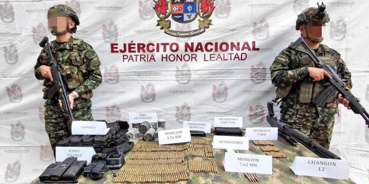 Ejército incauta material de guerra a las Autodefensas Conquistadoras de la Sierra Nevada y refuerza ofensiva militar
