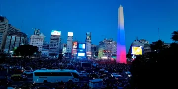 El Obelisco se iluminó con los colores de Venezuela en un gesto de apoyo a la libertad