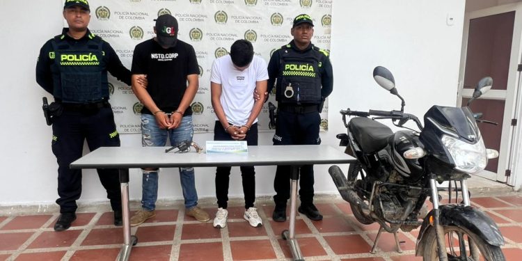 Capturan a dos hombres con arma de fuego en Margarita, Bolívar