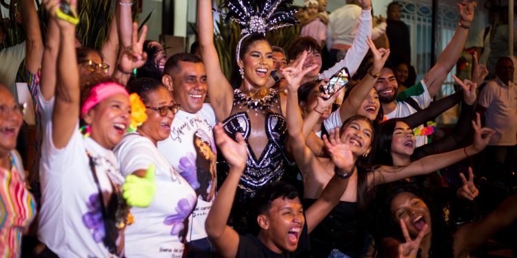 Embajadora del Carnaval del Atlántico engalana el Ceremonial de la Muerte y exalta la tradición ancestral