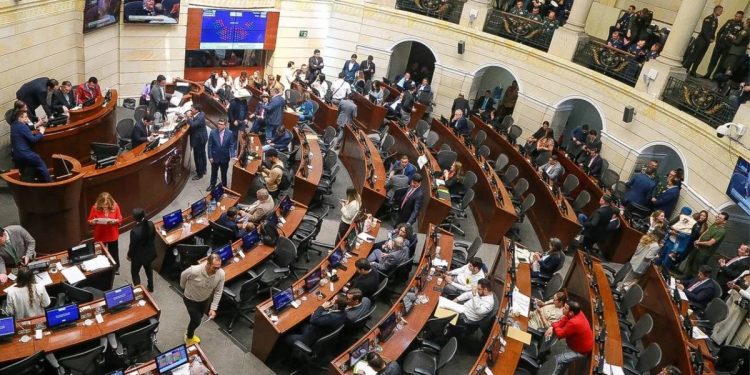 Congreso entra al debate: Senado discutirá decretos de emergencia mientras la Corte estudia su suspensión