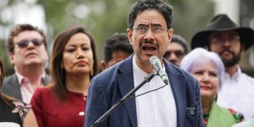 CNE aplaza para este sábado decisión sobre inscripción de Iván Cepeda en consulta del ‘Frente por la Vida’