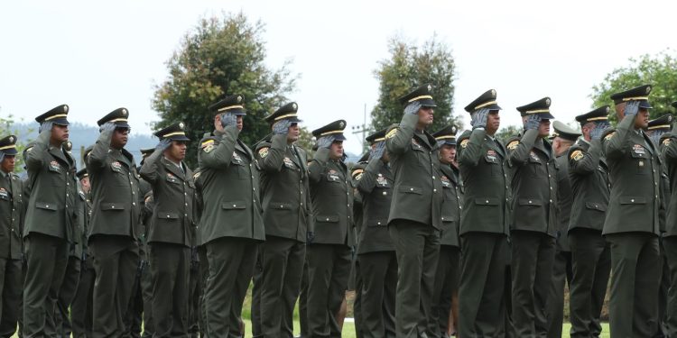 Remezón en la cúpula policial: MinDefensa ordena traslados clave en Antinarcóticos, Dijín y comandos regionales