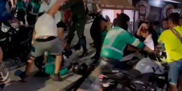 Brutal agresión contra agente de tránsito durante la Coronación de la Reina en Salgar: tres capturados