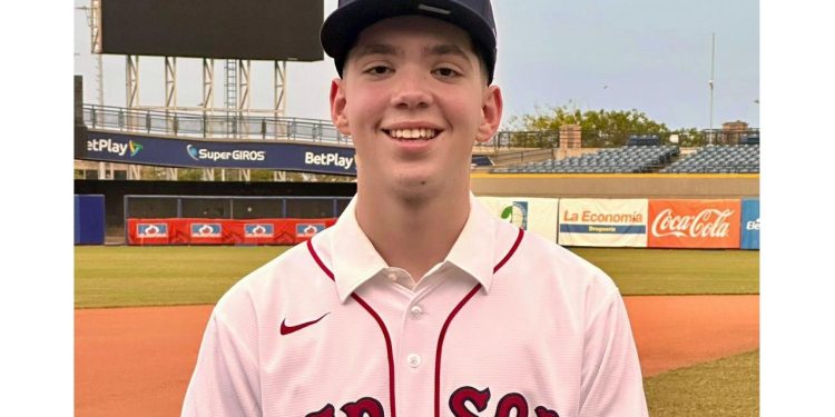 Alcalde Char resalta a Barranquilla como semillero de grandes deportistas: Harry Canedo se forjó en el Édgar Rentería